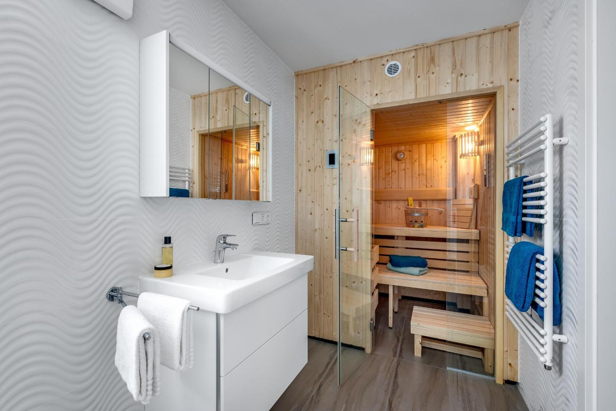 Brise- Direkt Am Wasser, Hafenblick, Fahrstuhl, Sauna, Ueberdachter Balkon Olpenitz Exterior photo